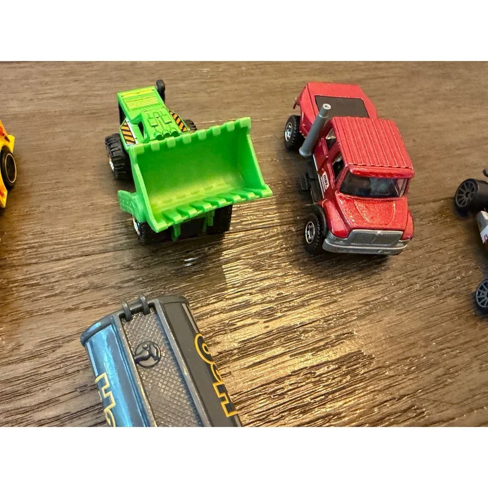 Hot Wheels Matchbox Toy Car Lot Kids OS Mixed Diecast Racing Construction Trucks